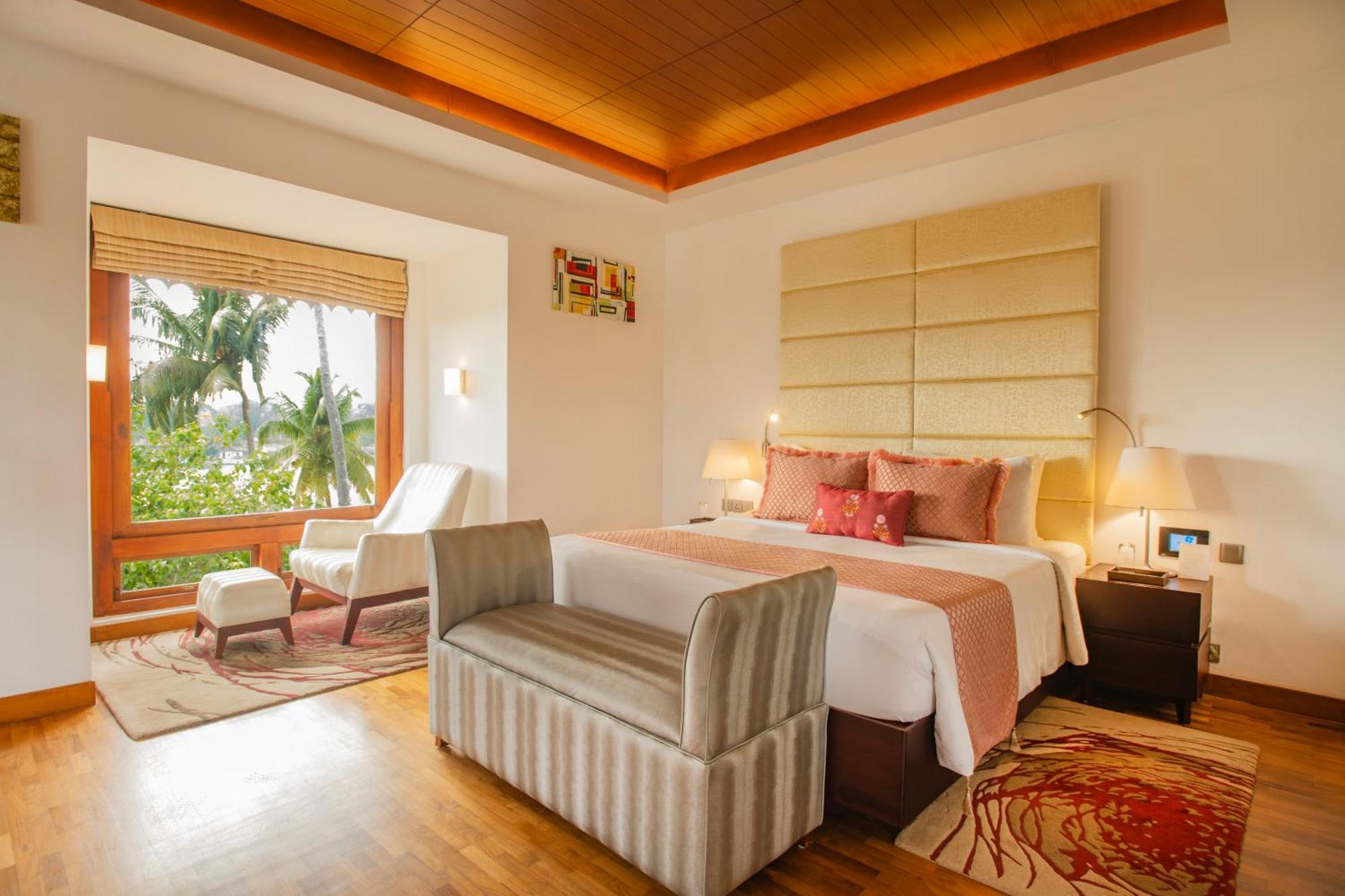 拉菲斯阿什塔姆迪酒店 科兰 外观 照片 A bedroom at the Taj Bengal